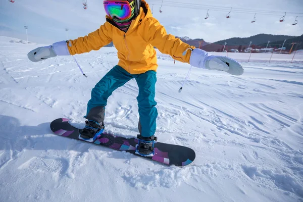 Una Joven Snowboard Las Montañas Invierno —  Fotos de Stock