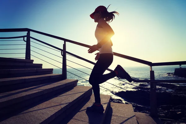 Sporty Fitness Female Runner Running Upstairs Coast Trail — Stock Photo, Image