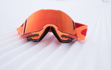 Kayak Bakırlı yamaçta snowboard gözlükler