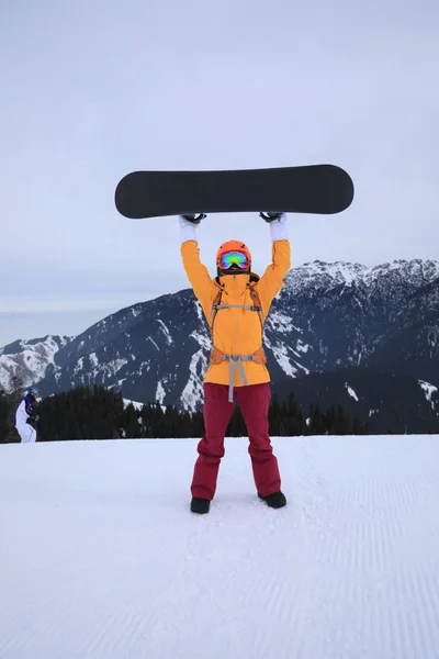 Boldog Sikeres Snowboardos Snowboard Téli Hegy Tetején — Stock Fotó