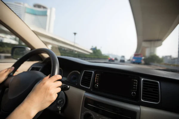 Woman Driving Car City Street Close View — Stock Photo, Image