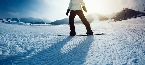 Snowboarder Pista Esqui Inverno Resort — Fotografia de Stock