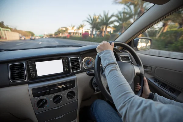 Mãos Volante Carro Condução Rua Cidade — Fotografia de Stock