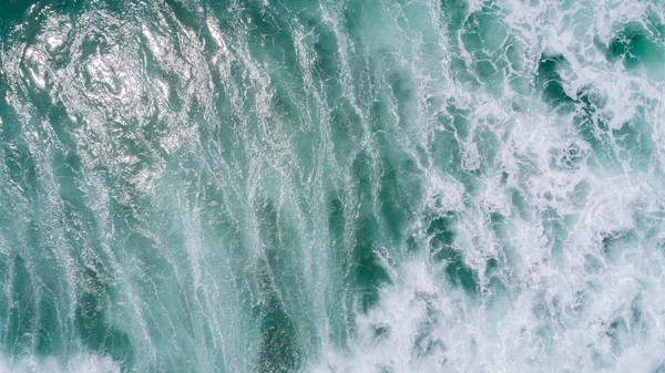 Vista Aerea Della Superficie Del Mare Con Onda Spruzzante — Foto Stock