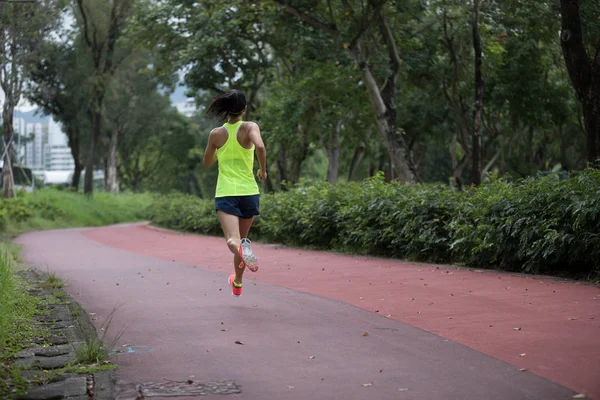 Fitness Mulher Desportiva Correndo Livre Jogging Pista Parque — Fotografia de Stock