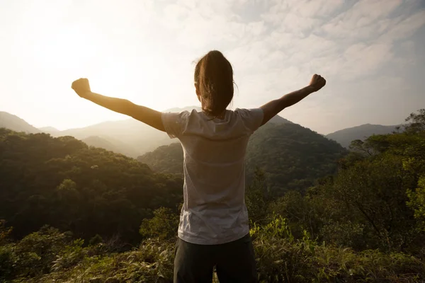 Cheering Happy Woman Enjoying View Morning Mountain Valley — Stock Photo, Image