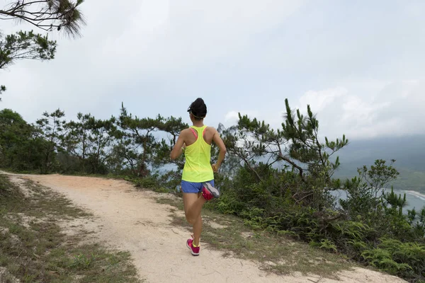 Sporty Young Woman Sportswear Trail Running Forest Mountain Path — 스톡 사진