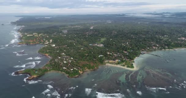 Krajobraz Fal Wód Oceanu Indyjskiego Mycie Brzegu Tropikalnej Wyspy — Wideo stockowe