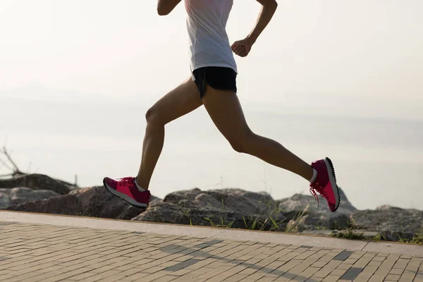 Antrenament Feminin Fitness Pentru Maraton Traseul Însorit Coastă — Fotografie, imagine de stoc