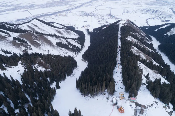 Luchtfoto Van Alpine Skiën Snowboarden Piste Bergen — Stockfoto