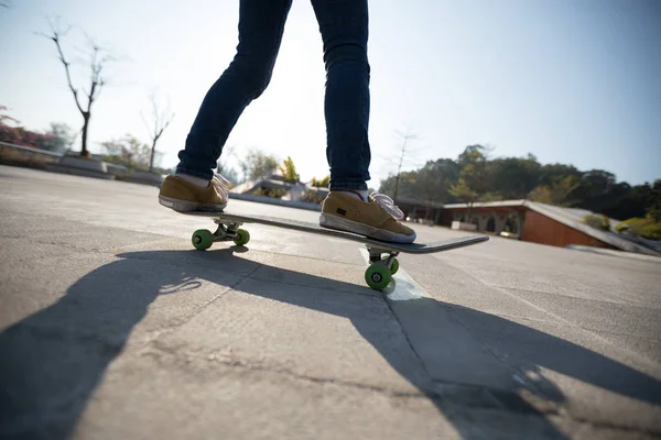 Legs Casual Female Skateboarder Skateboarding Sunrise Urban City — Stock Photo, Image