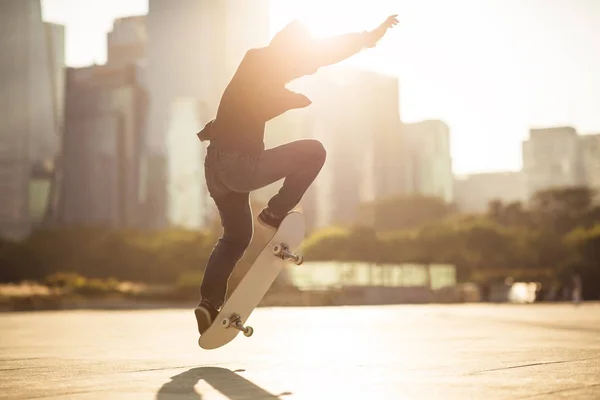 Stylish Woman Skateboarding Sunset Urban Downtown Shenzhen Chinese — 스톡 사진