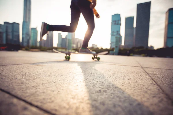 Cropped Trendy Female Skater Skateboarding Sunset Urban Downtown Chinese City — Stock Photo, Image