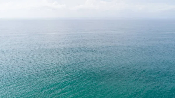 Luchtfoto Van Het Gedreun Van Zee Golf Oppervlak — Stockfoto