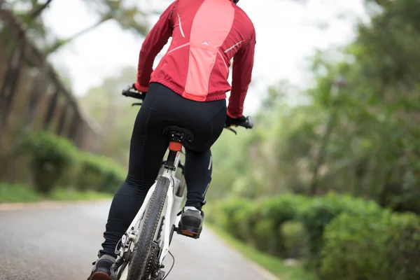 Woman Cyclist Riding Bike Sunny Park Trail Spring — Stock Photo, Image