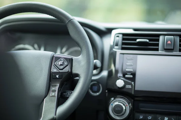 Black Steering Wheel Luxury Car — Stock Photo, Image