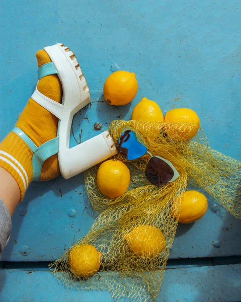 Stylish Women Summer Shoes Blue Boat Background Lemons Glasses — Stock Photo, Image
