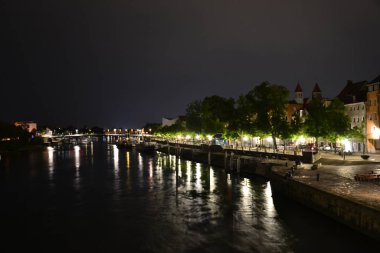 Regensburg 'da bahar akşamı yürüyüşü