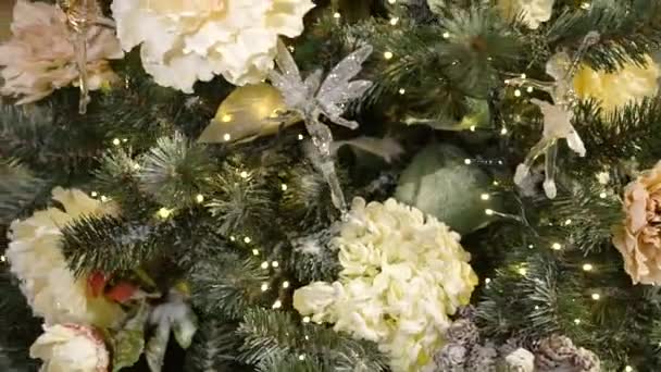 Decoraciones Navideñas Árbol Flores — Vídeos de Stock