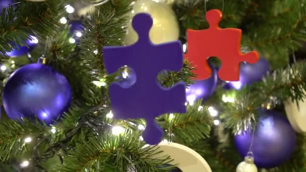 Świąteczne Dekoracje Choince Niebieski Czerwony Puzzle — Wideo stockowe