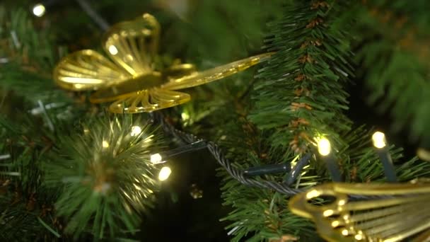 Decoraciones Navidad Árbol Navidad Mariposas — Vídeos de Stock