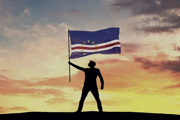 Figura Silueta Masculina Ondeando Bandera Cabo Verde Renderizado — Foto de Stock