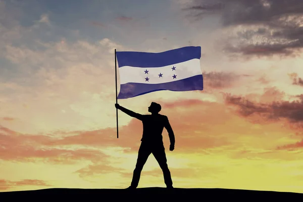 Figura Silhueta Masculina Acenando Bandeira Honduras Renderização — Fotografia de Stock