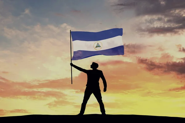 Figura Silhueta Masculina Acenando Bandeira Nicarágua Renderização — Fotografia de Stock