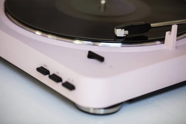 Vintage music record player with a vinyl record — Stock Photo, Image