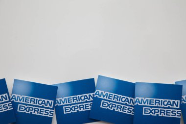 Londra, Uk - 15 Ocak 2020: Amerikan Express marka logosu kağıda basıldı