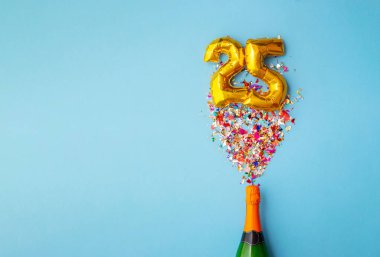 25. yıldönümü şampanya şişesi patlaması.