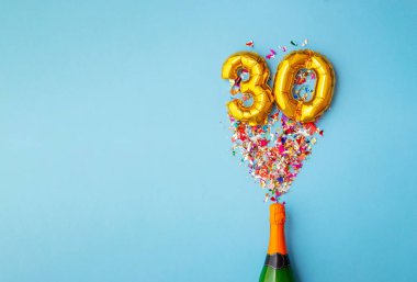 30. yıldönümü şampanya şişesi patlaması.