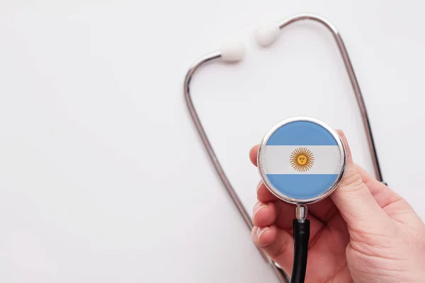 Argentinië gezondheidszorg concept. Dokter met een medische stethoscoop. — Stockfoto