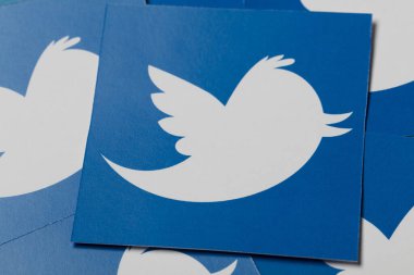 OXFORD, İngiltere - JAN 7 2017: Twitter sosyal ağ marka logosu kağıda basıldı
