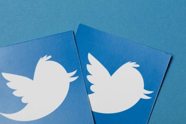 OXFORD, İngiltere - JAN 7 2017: Twitter sosyal ağ marka logosu kağıda basıldı