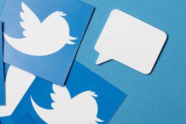 OXFORD, İngiltere - JAN 7 2017: Boş konuşma balonlu Twitter sosyal ağ logosu