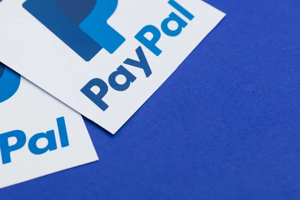 OXFORD, Egyesült Királyság - JAN 31 2017: Paypal money transfer company logo printed on paper — Stock Fotó