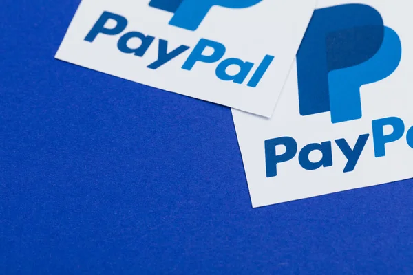 OXFORD, Egyesült Királyság - JAN 31 2017: Paypal money transfer company logo printed on paper — Stock Fotó