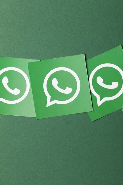 OXFORD, UK - FEB 21 2017: Whatsapp social media messaging logo printed on paper — Stock Photo, Image
