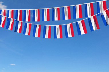 Hollanda bayrağı, mavi gökyüzünde asılı duran bayrak bayrağı. 3B Hazırlama