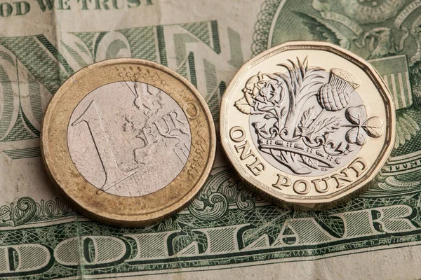Tipo de cambio Libra esterlina británica, euro y dólar — Foto de Stock