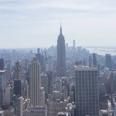 Empire State binasıyla New York şehrinin ufuk çizgisi manzarası