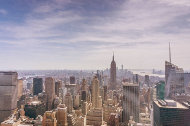 Empire State binasıyla New York şehrinin ufuk çizgisi manzarası