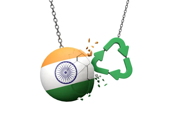 緑のリサイクルシンボルは、インドの国旗ボールにクラッシュします。3Dレンダリング — ストック写真
