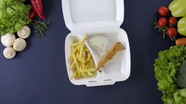 Packing Takeaway Food Styrofoam Box Fresh Delivery Pack Meal Chicken — Stock Video