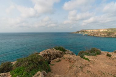 Malta 'daki Golden Bay' in Deniz Burnu