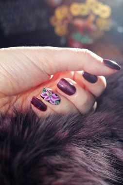 Güzel tırnak tasarımları.