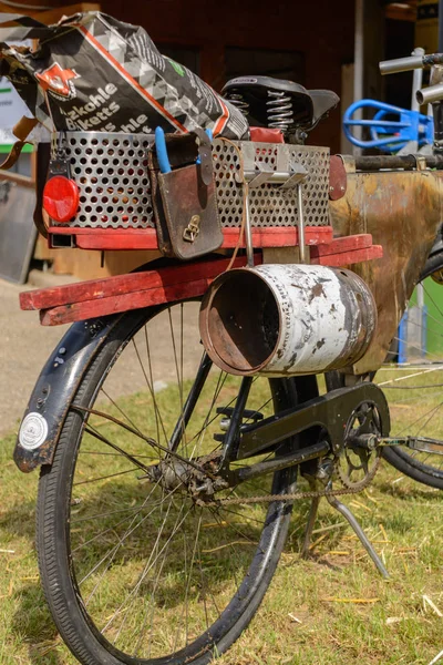 Ursprungliga gammal cykel fullpackade — Stockfoto