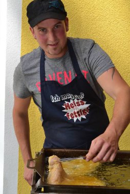 Şnitzel kızartma ile pişirmek