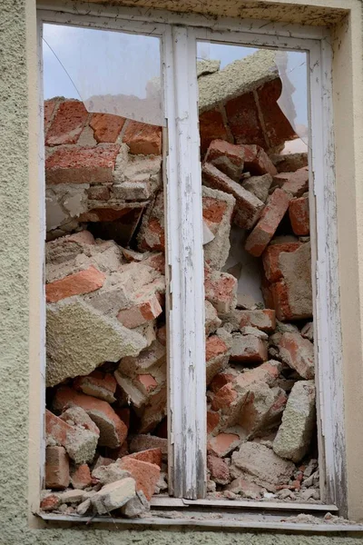 Demolition of a house — Stock Photo, Image